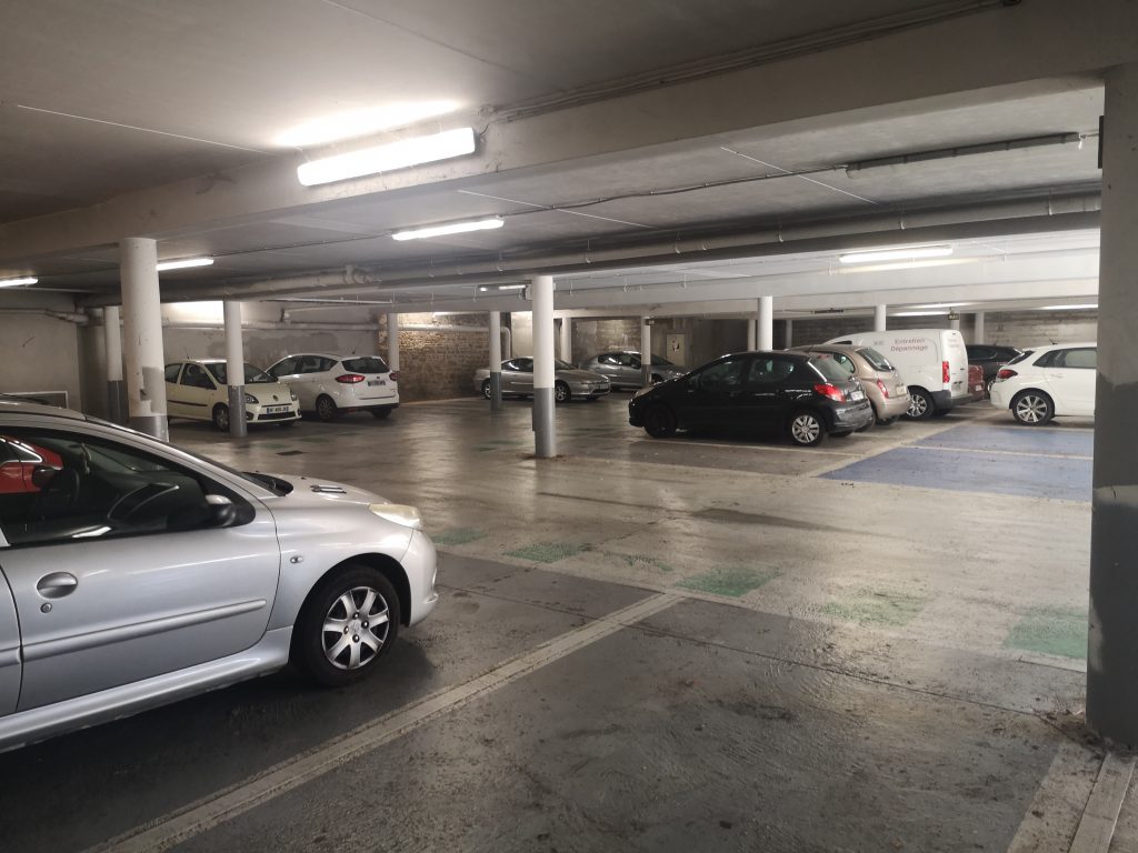 Parking Bras d'argent bas