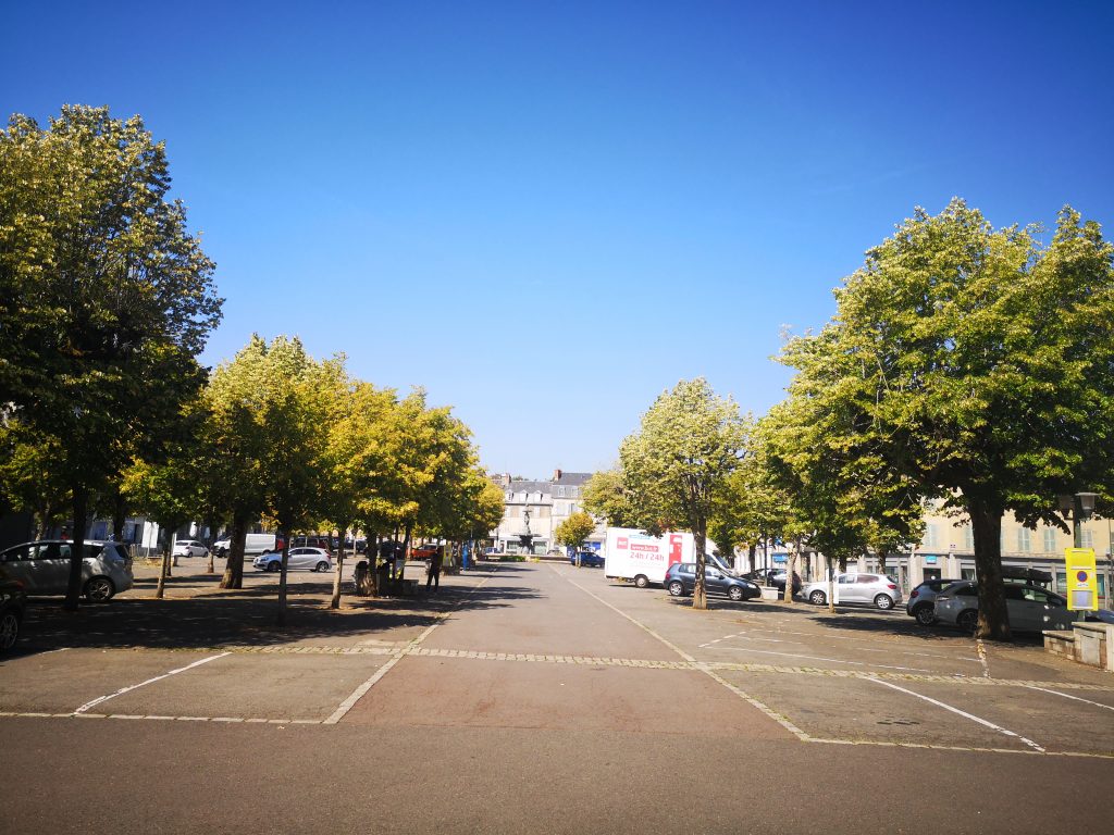 Parking place Bonnyaud côté tribunal